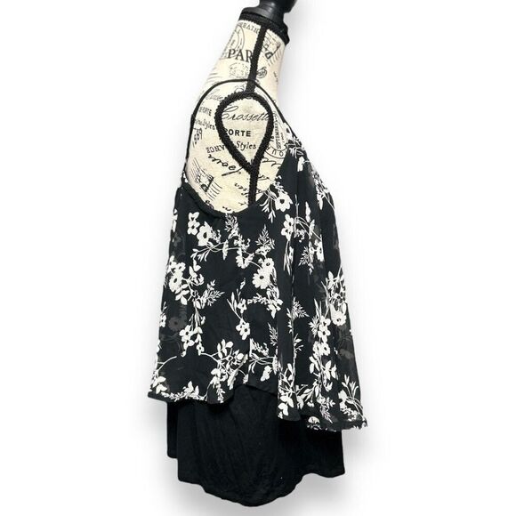 Torrid 2X Black White Floral V-Neck Tiered Strappy Camisole Sleeveless Flowy Top - Picture 6 of 9
